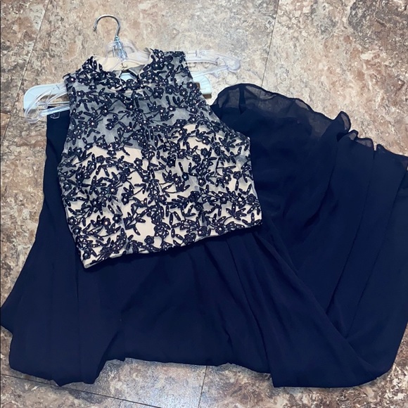 Prom dress. SIZE 3 - Picture 2 of 4